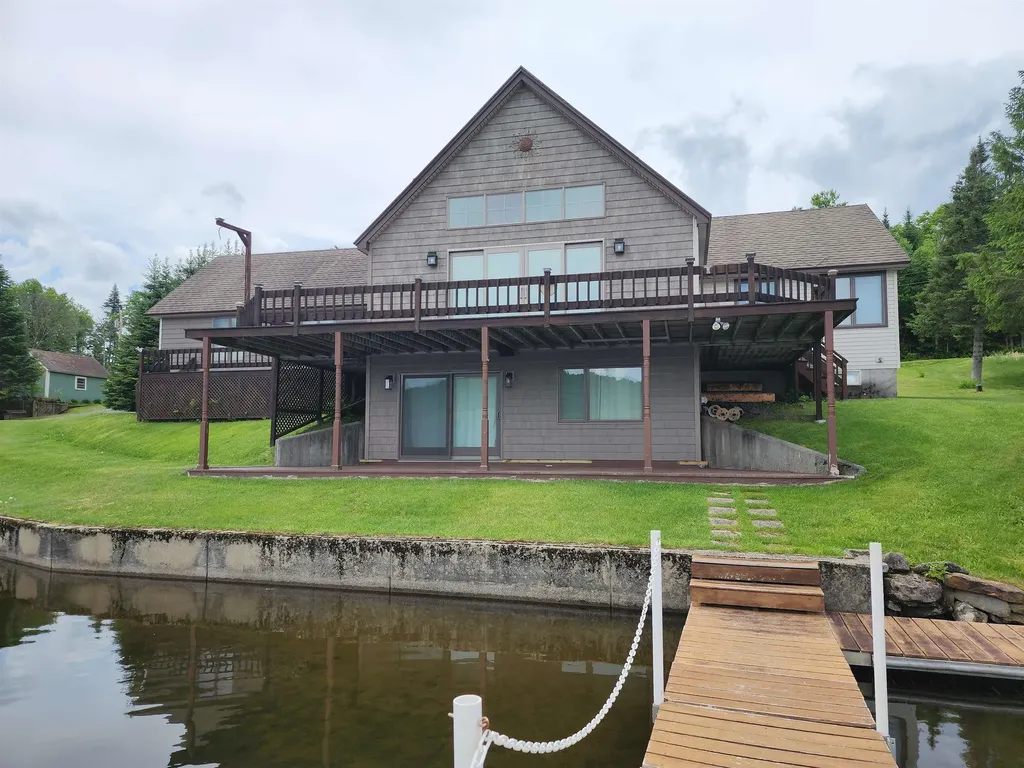 1467 Diamond Pond Road Stewartstown NH 03579