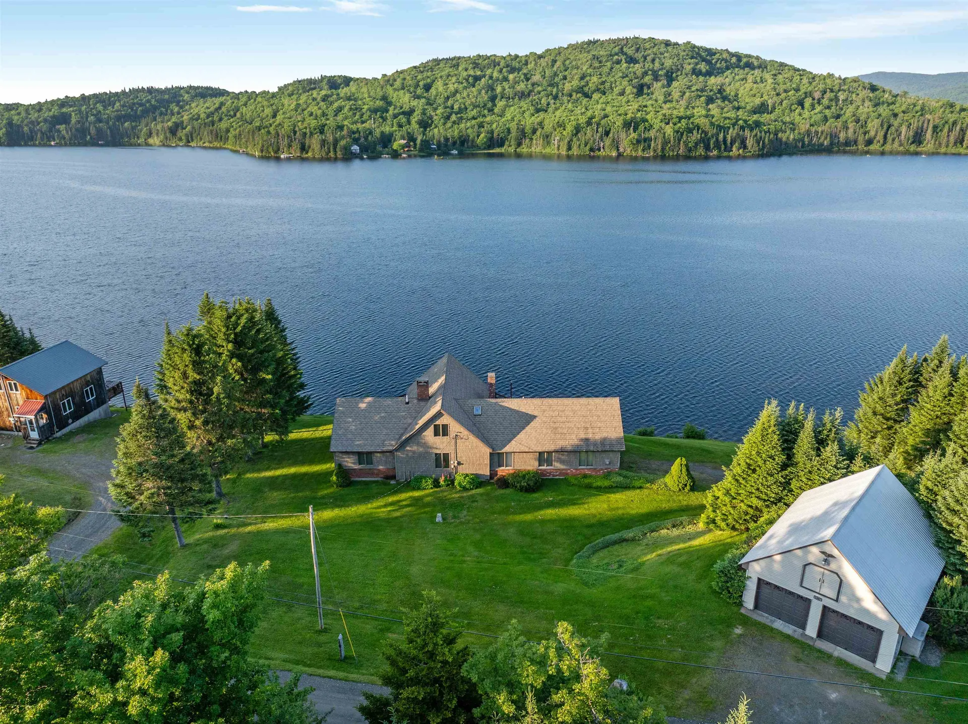 1467 Diamond Pond Road Stewartstown NH 03579