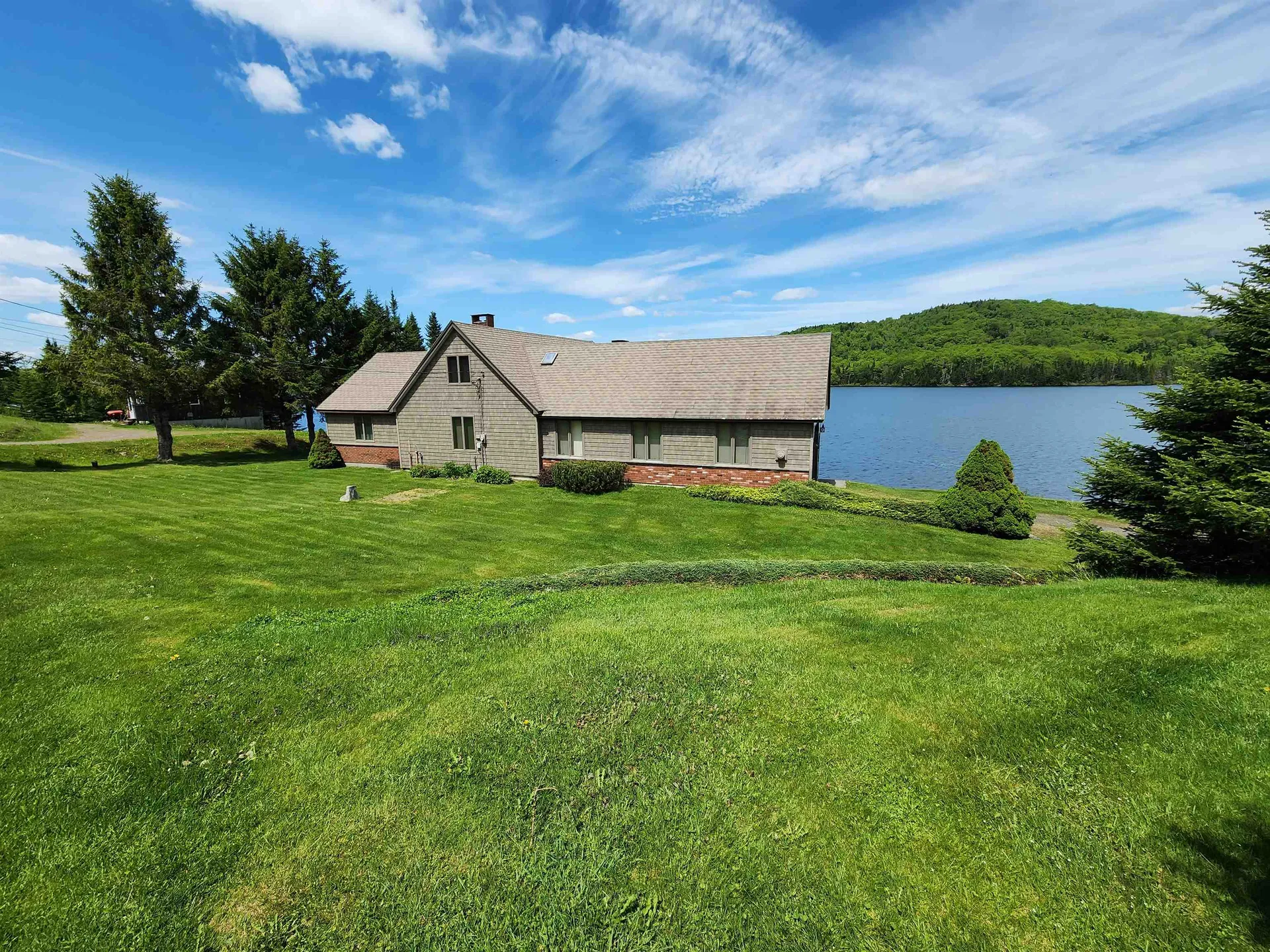 1467 Diamond Pond Road Stewartstown NH 03579