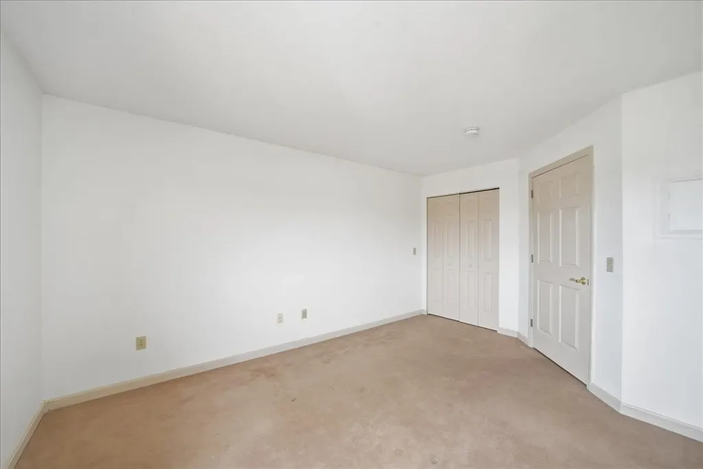 10 Kellogg Road Essex VT 05452