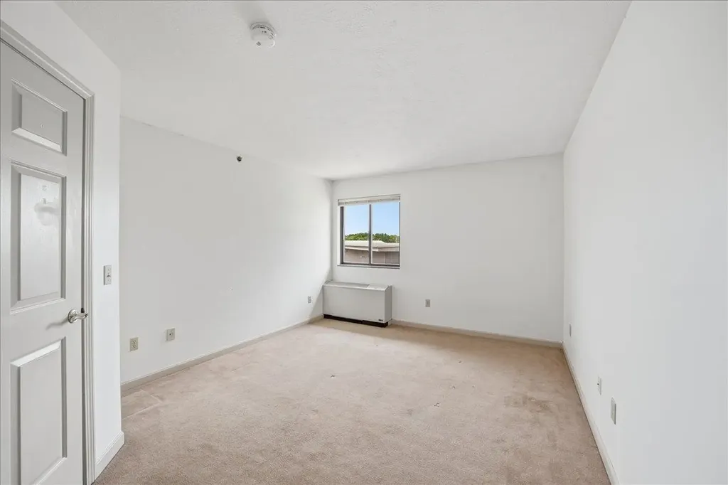 10 Kellogg Road Essex VT 05452