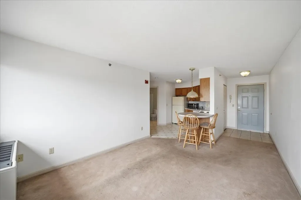 10 Kellogg Road Essex VT 05452