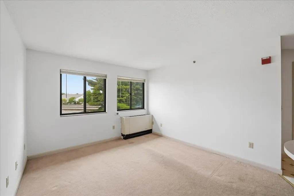10 Kellogg Road Essex VT 05452