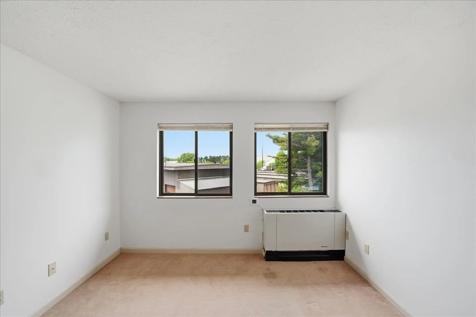 10 Kellogg Road Essex VT 05452