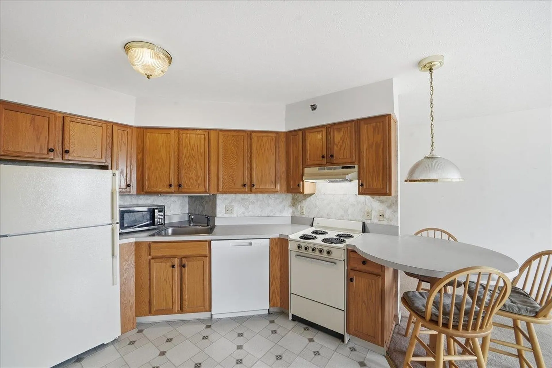 10 Kellogg Road Essex VT 05452