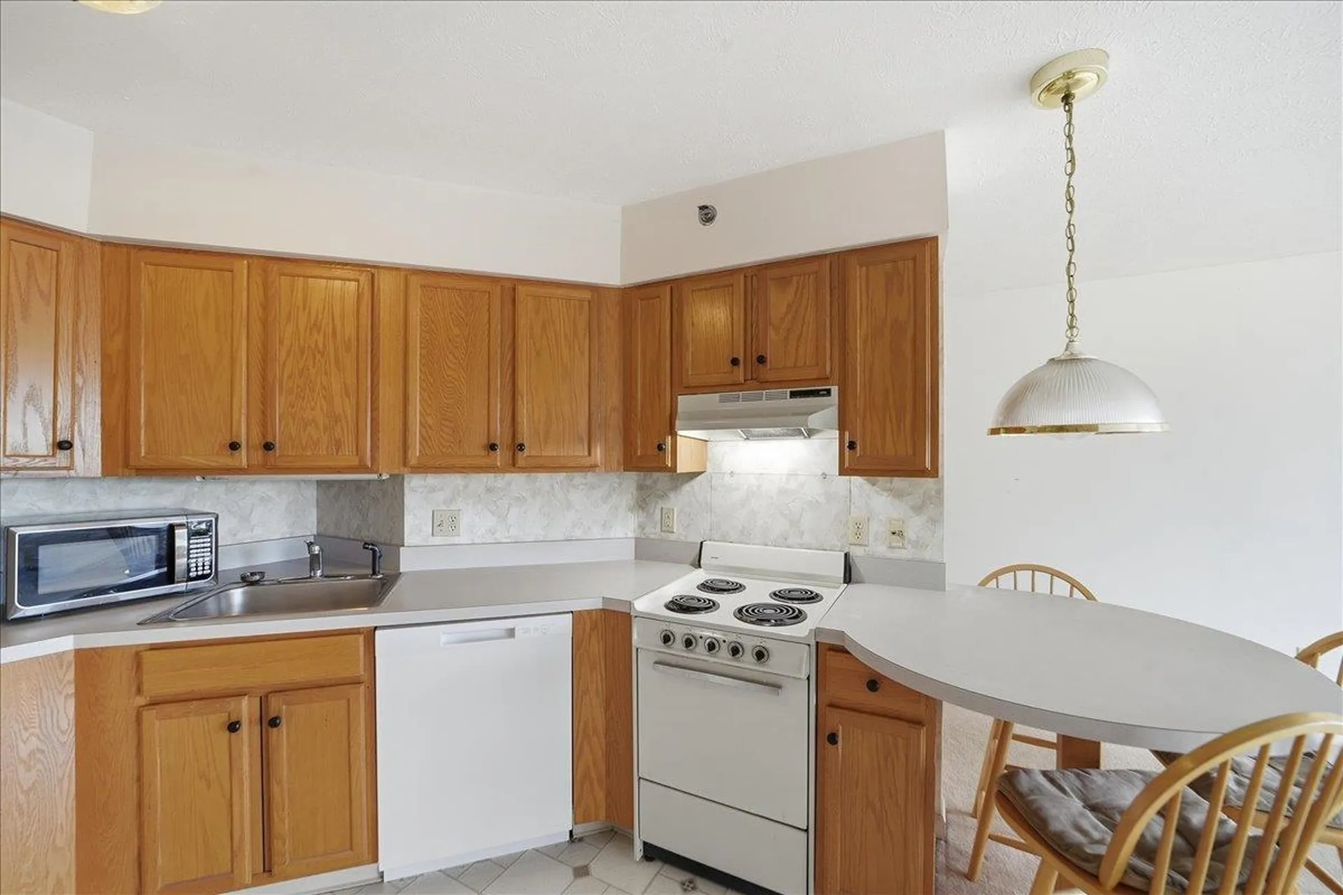 10 Kellogg Road Essex VT 05452