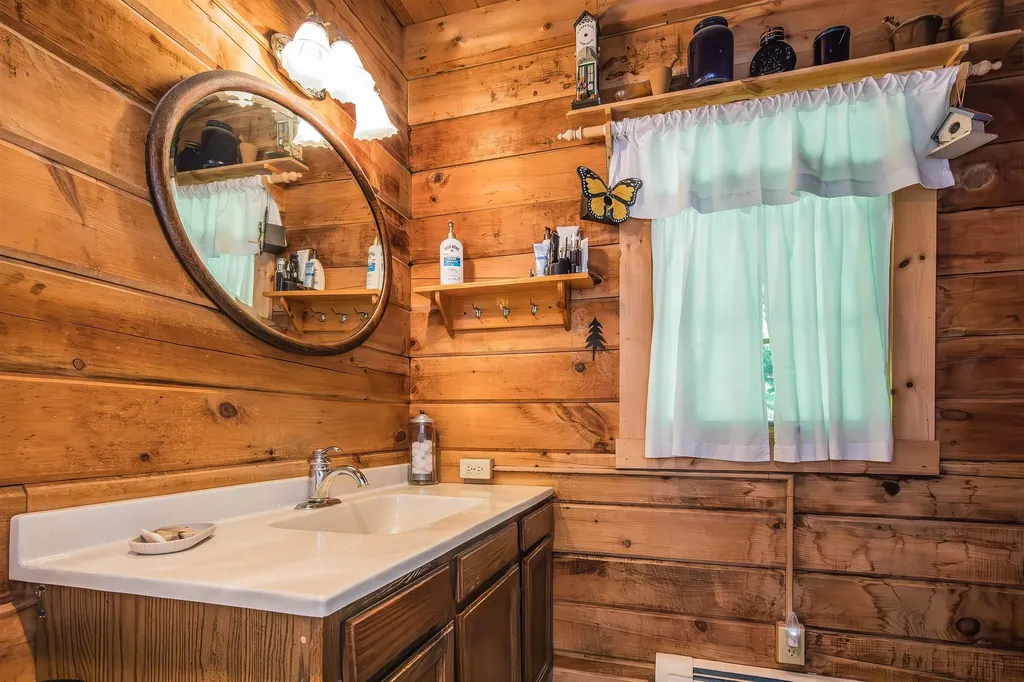 221 Fiddlehead Lane Pittsfield VT 05762
