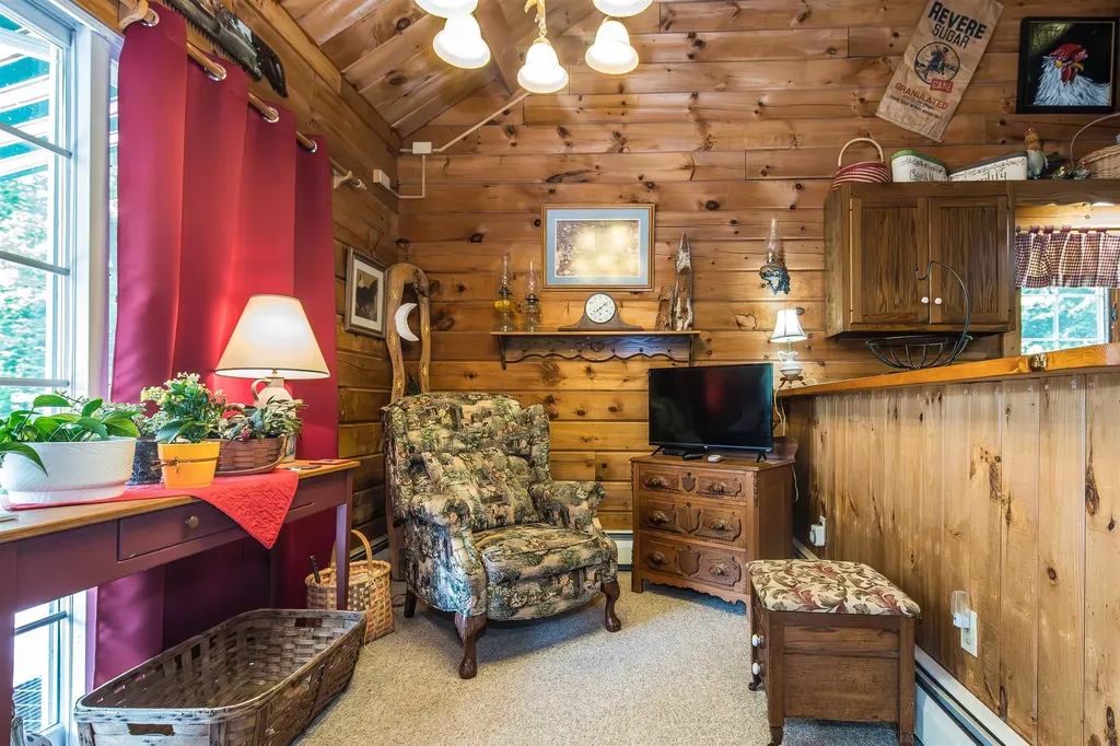 221 Fiddlehead Lane Pittsfield VT 05762