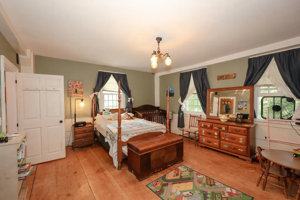 24 Franklin Road Salisbury NH 03268