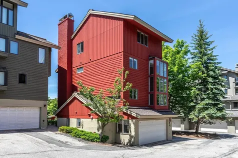 9 Mountain Reach Mews Road Stratton VT 05155