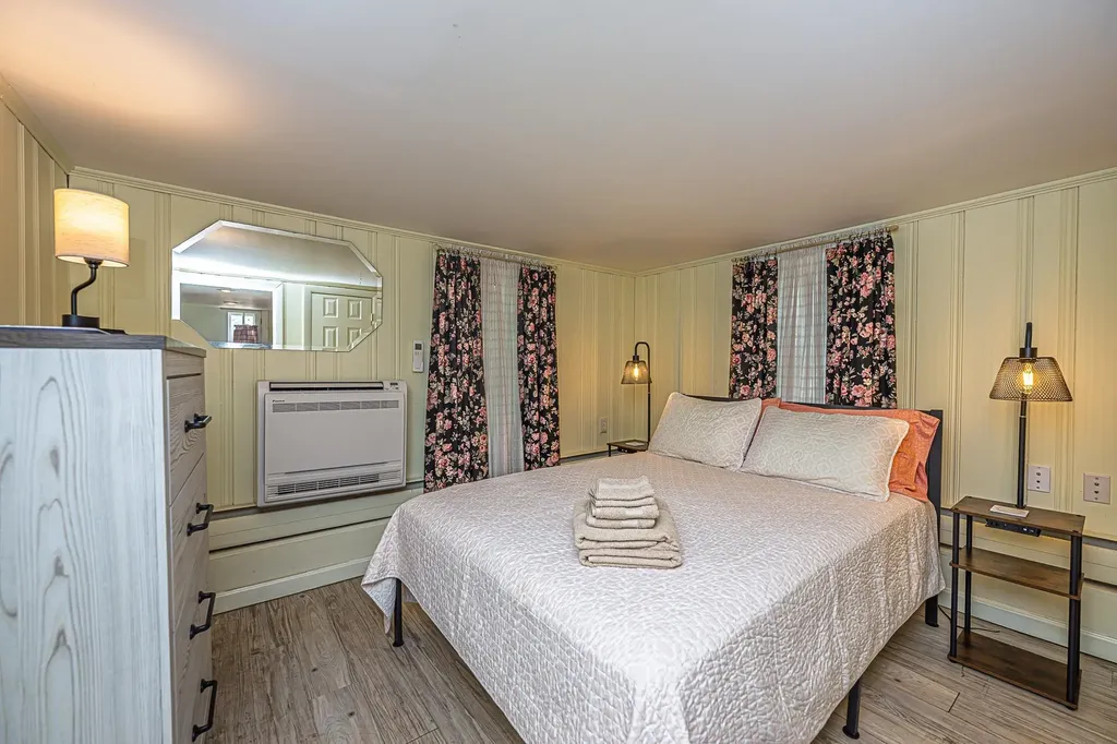 14-16 Island Path Hampton NH 03842