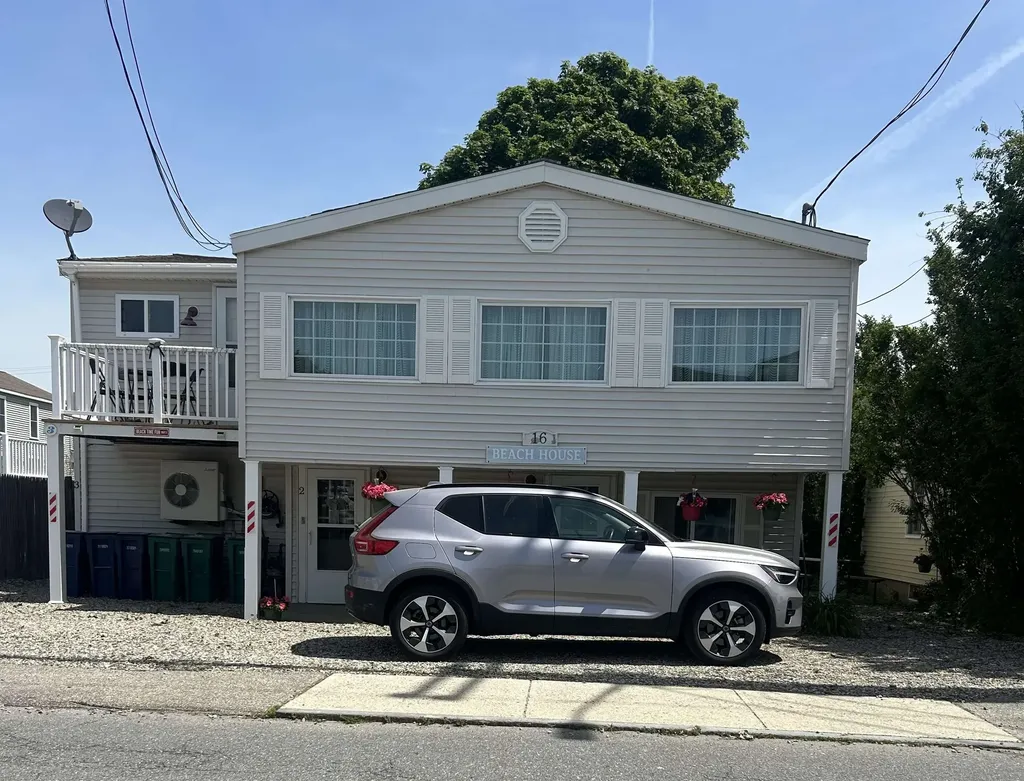 14-16 Island Path Hampton NH 03842