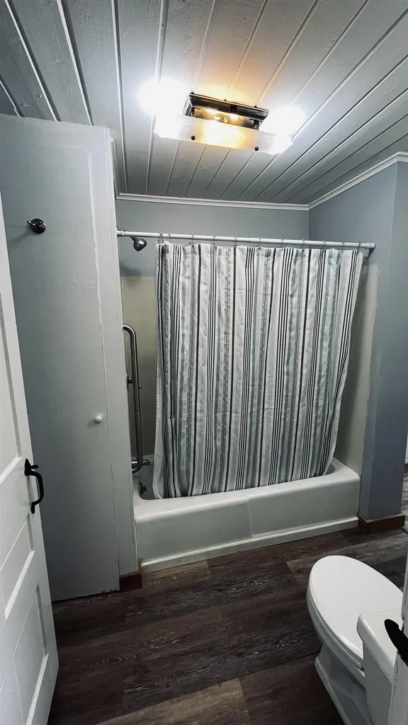 15 Daniels W Road Albany VT 05845