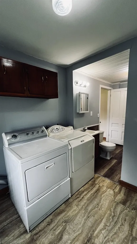 15 Daniels W Road Albany VT 05845