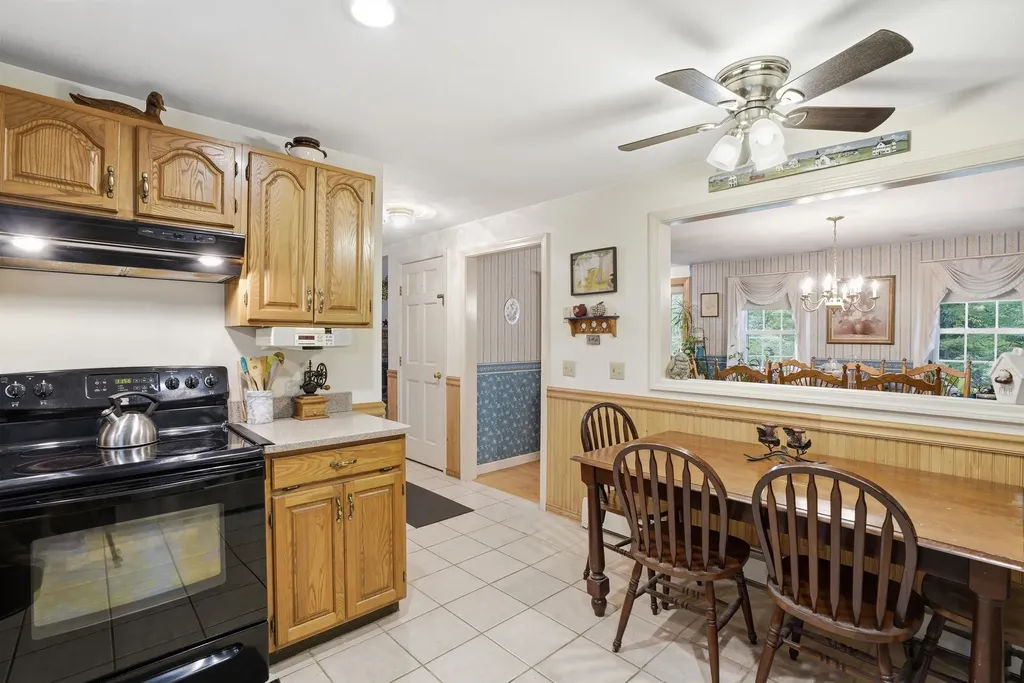 66 Whipplewill Road New Boston NH 03070