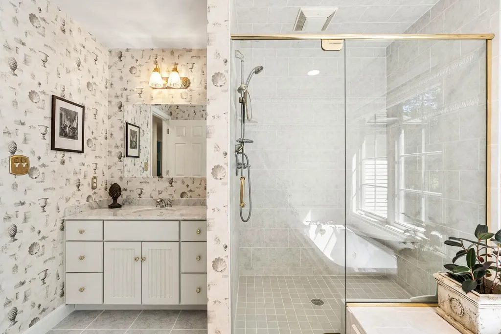 30 Gale Road Hampton NH 03842