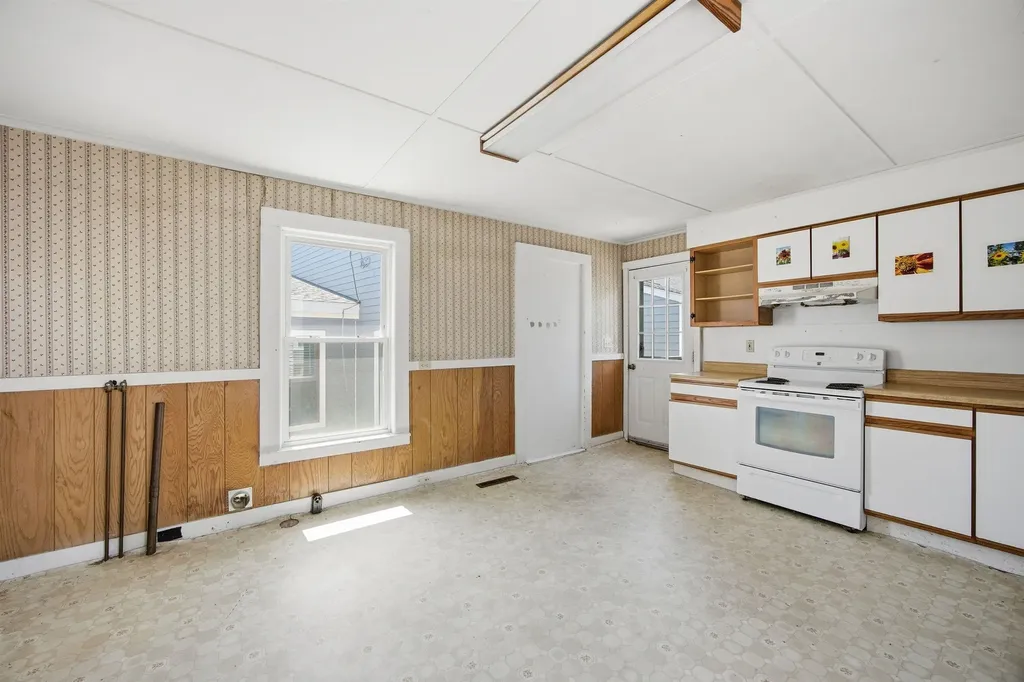 191 Court Street Laconia NH 03246