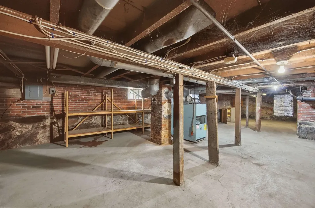 191 Court Street Laconia NH 03246