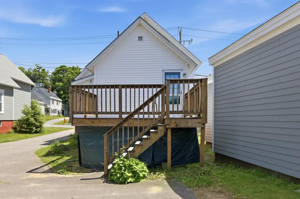 191 Court Street Laconia NH 03246