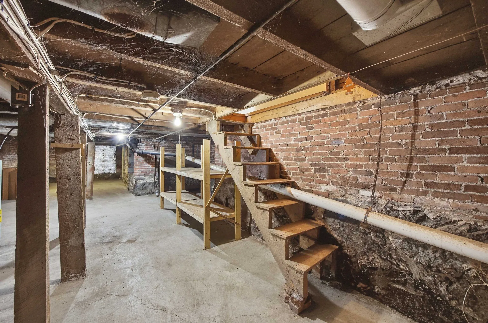 191 Court Street Laconia NH 03246