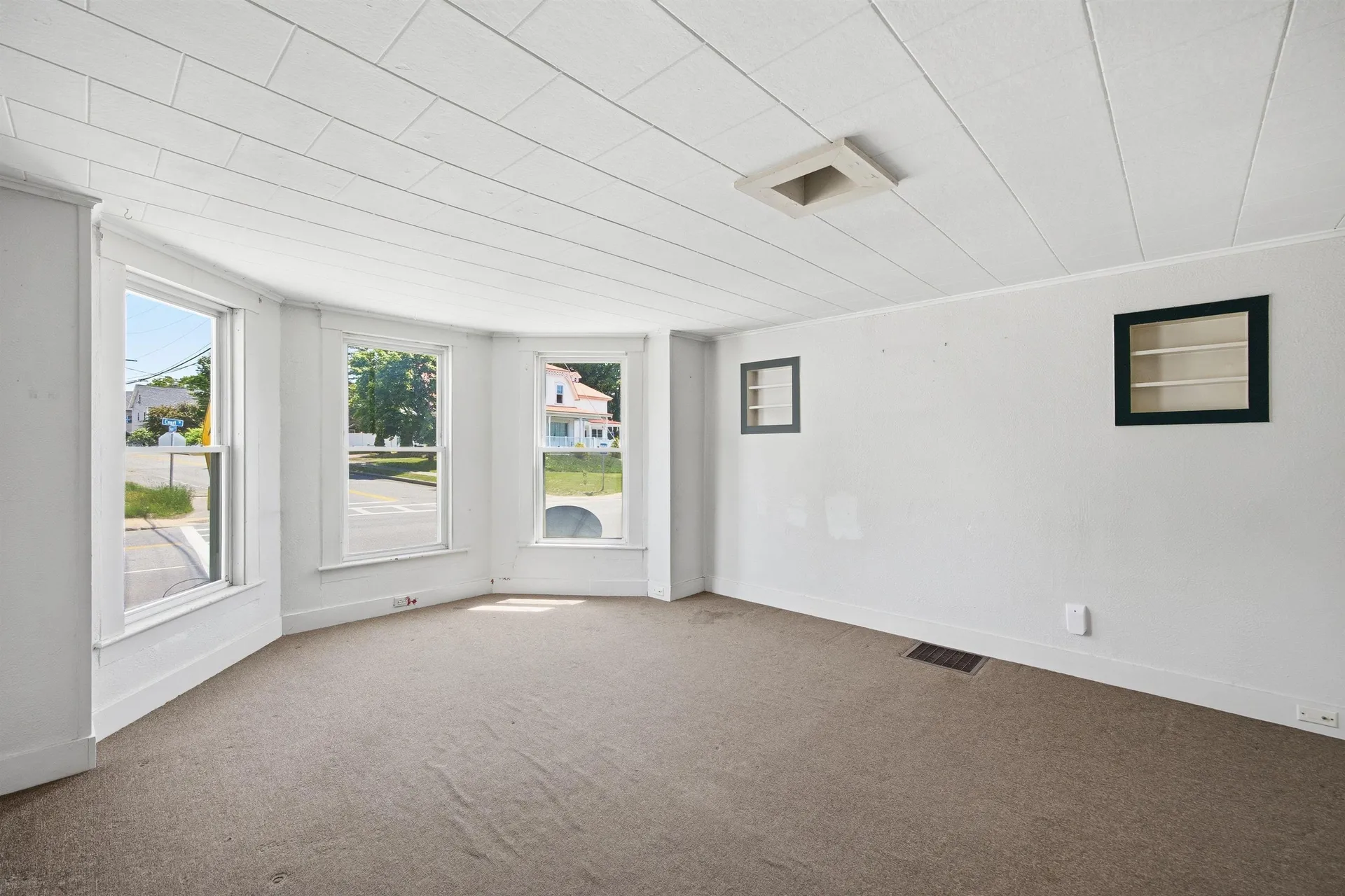 191 Court Street Laconia NH 03246