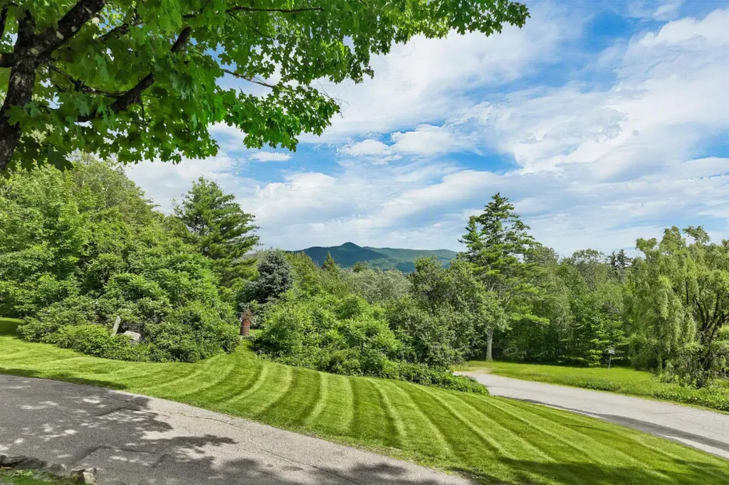 163 Maple Ridge Road Sandwich NH 03259