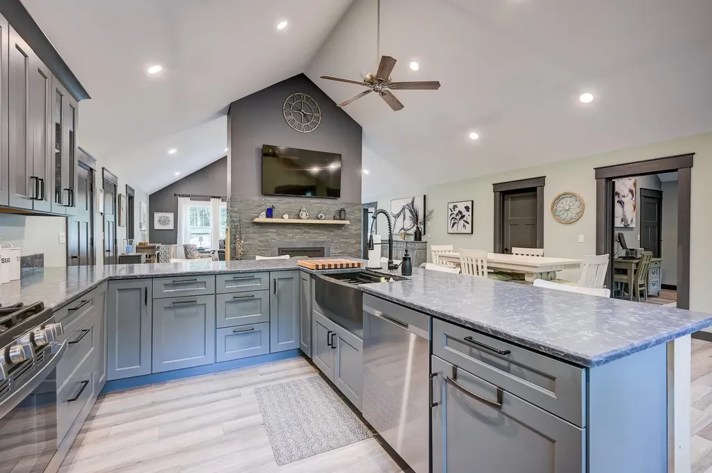 82 Poliquin Drive Conway NH 03818