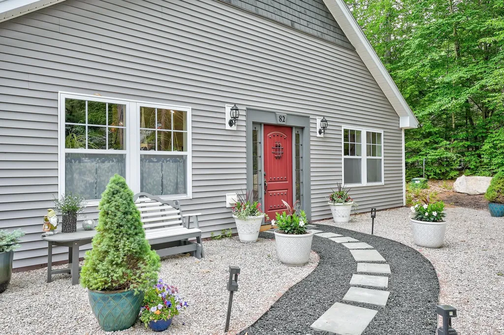 82 Poliquin Drive Conway NH 03818
