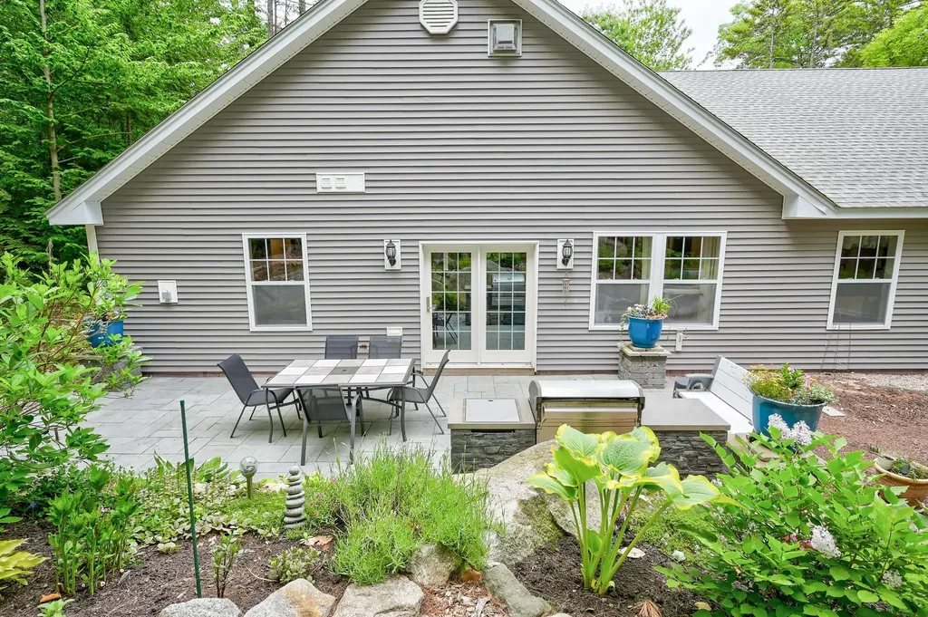 82 Poliquin Drive Conway NH 03818