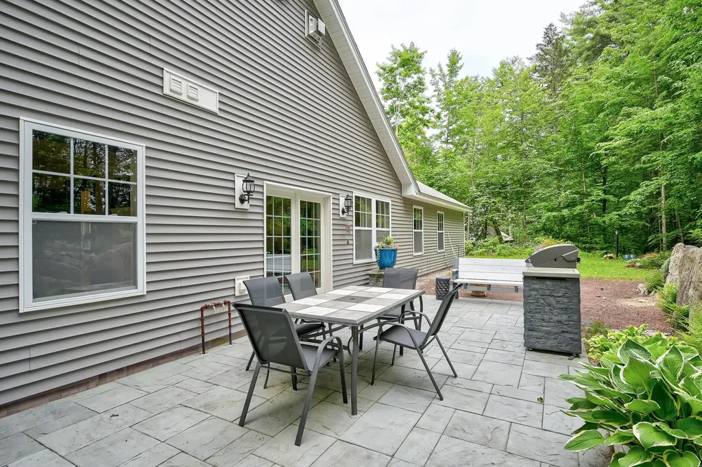 82 Poliquin Drive Conway NH 03818