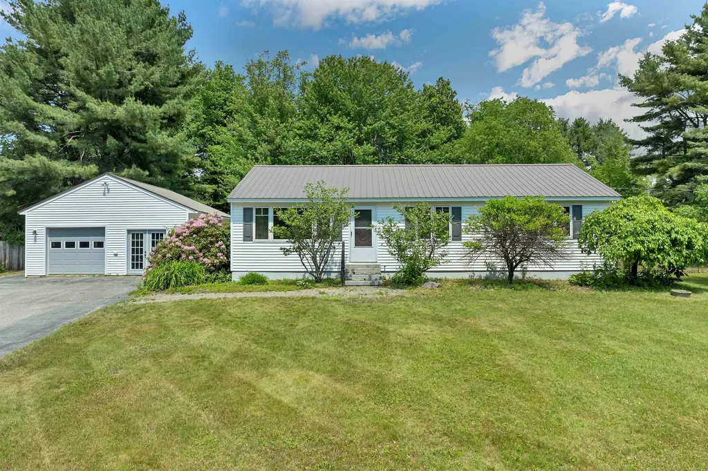 4 Anagance Lane Wolfeboro NH 03894