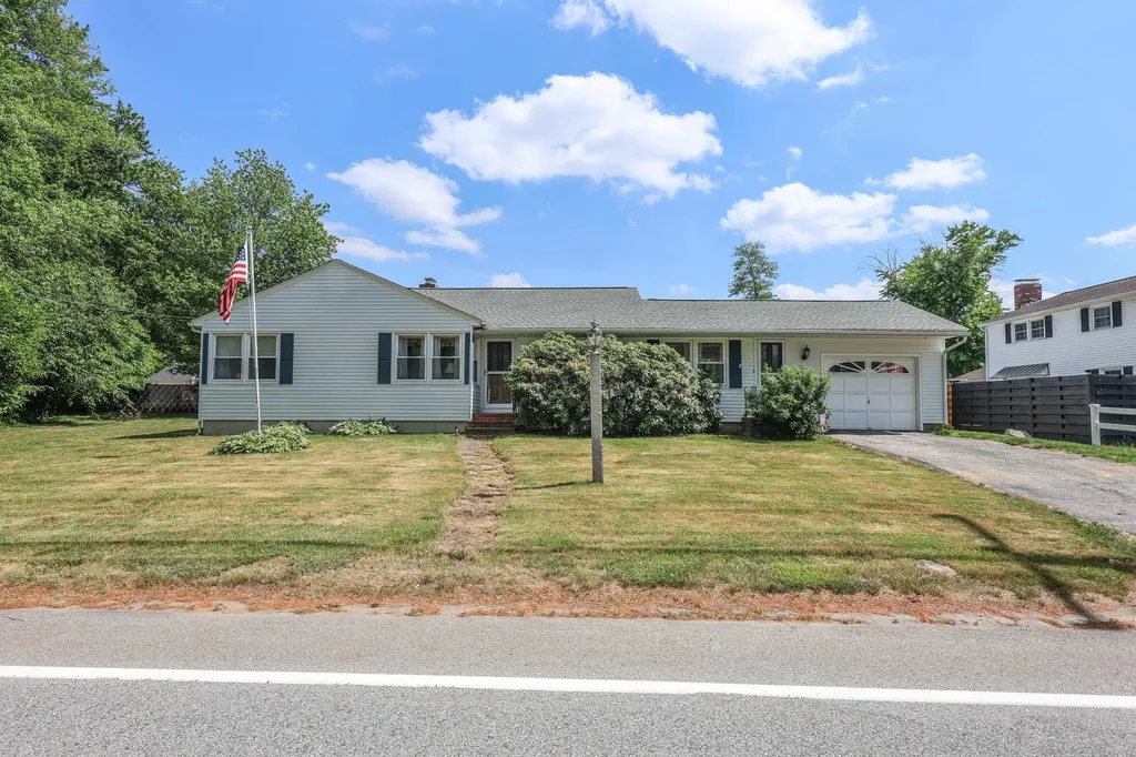 68 Robinson Road Nashua NH 03060