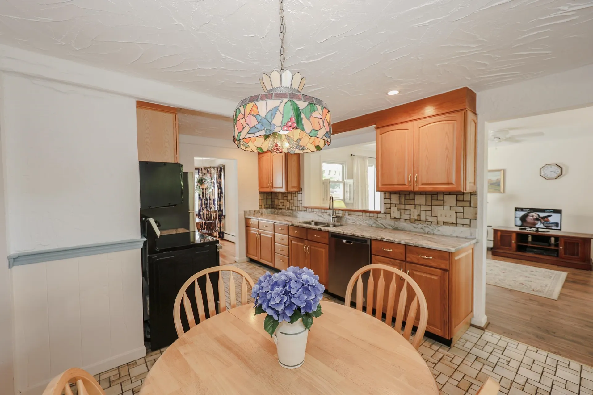 68 Robinson Road Nashua NH 03060
