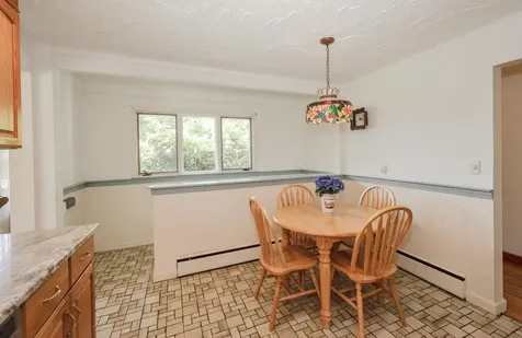 68 Robinson Road Nashua NH 03060