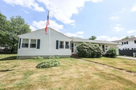 68 Robinson Road Nashua NH 03060