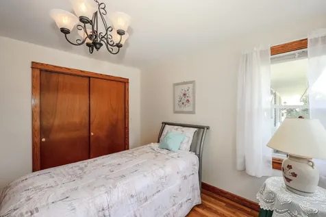 68 Robinson Road Nashua NH 03060
