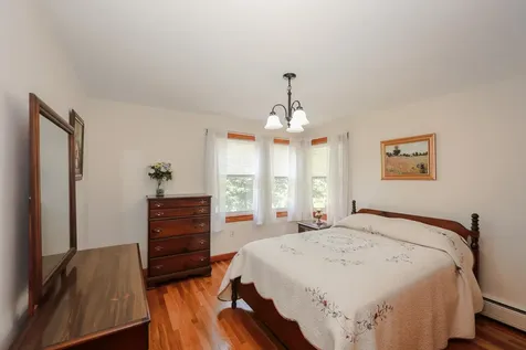 68 Robinson Road Nashua NH 03060