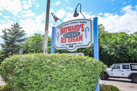 68 Robinson Road Nashua NH 03060