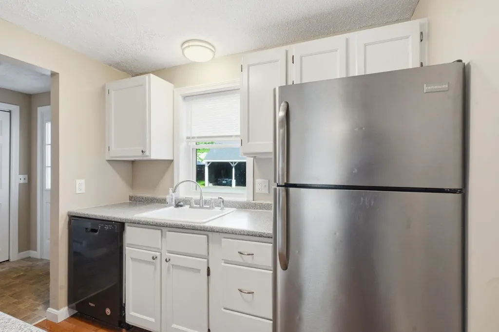 3 Bluffs Drive Concord NH 03303