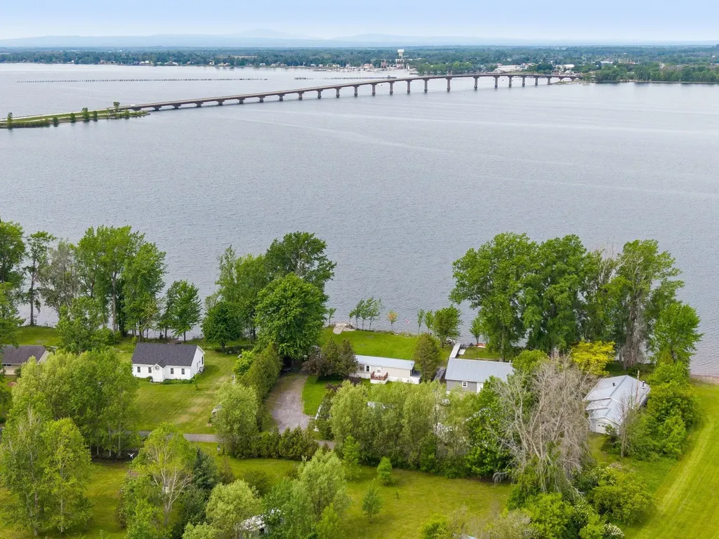 279 Hunter North Road Alburgh VT 05440