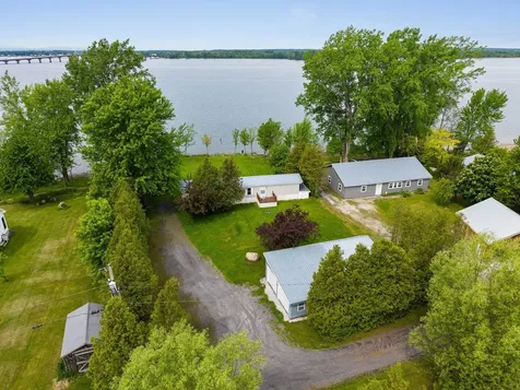 279 Hunter North Road Alburgh VT 05440