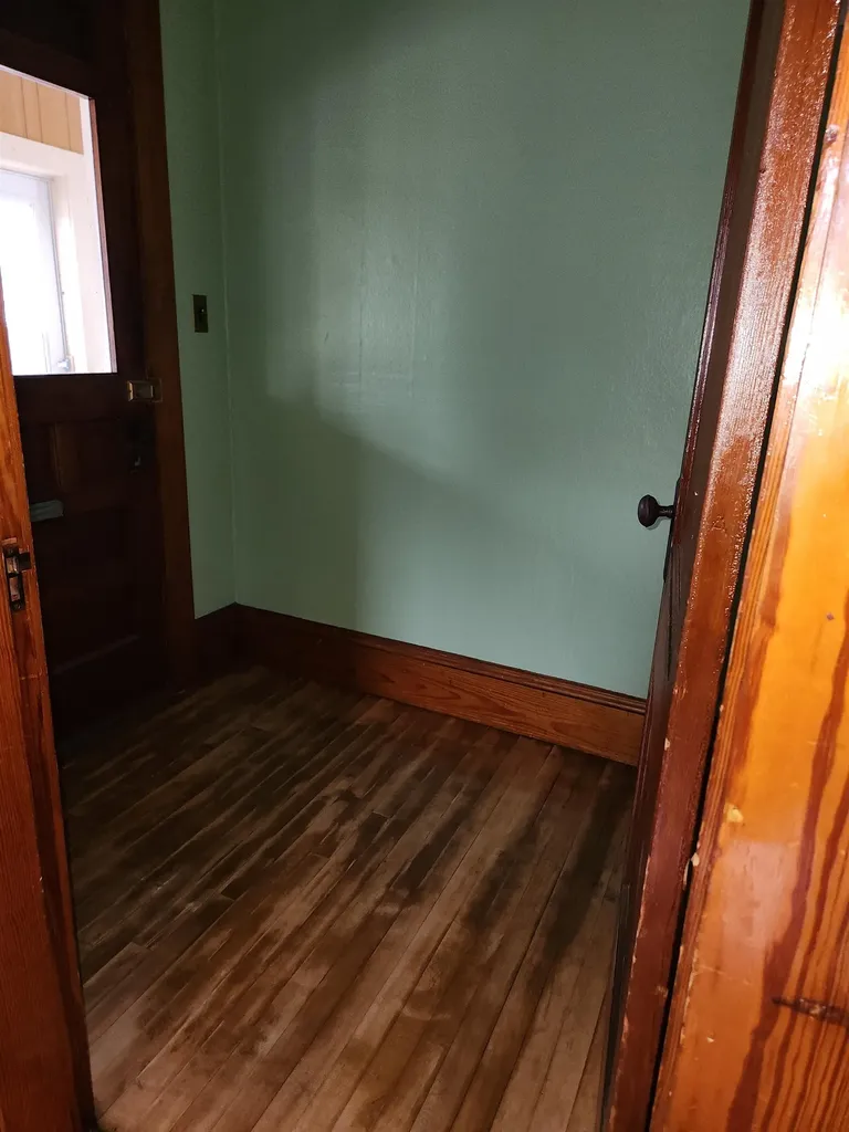27 Spring Street Laconia NH 03246
