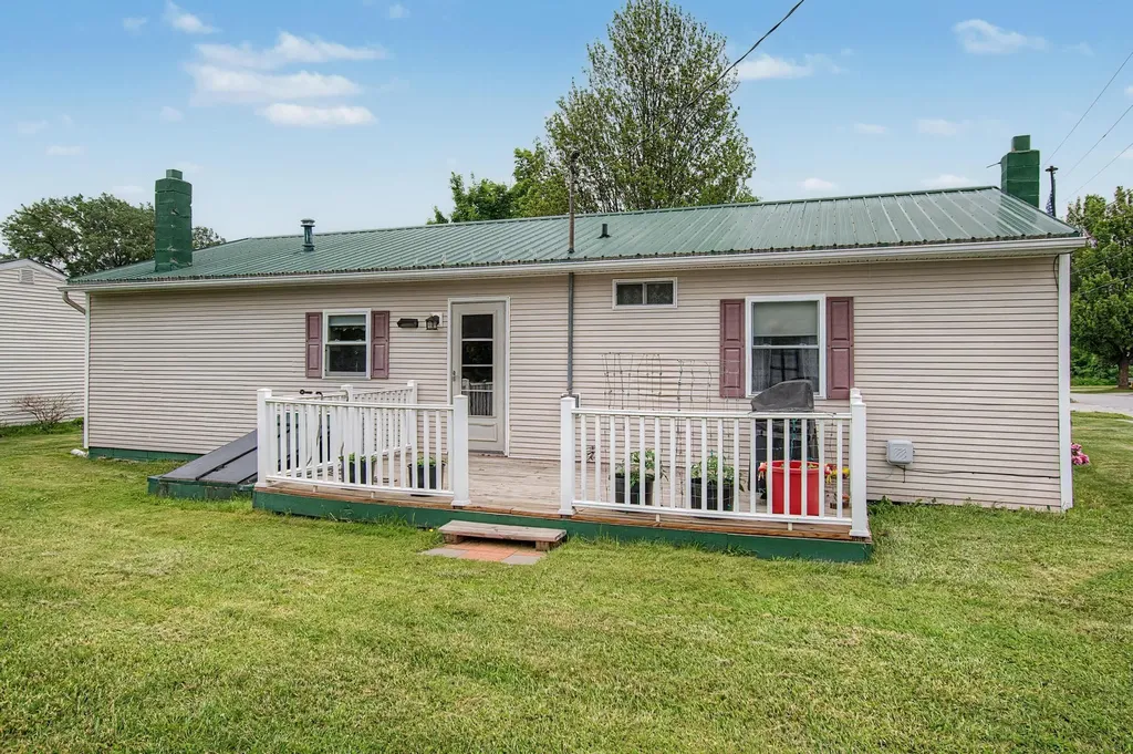 2 Finn Avenue St. Albans City VT 05478