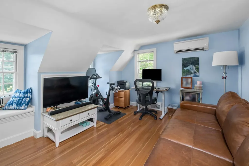 152 York Street York ME 03909