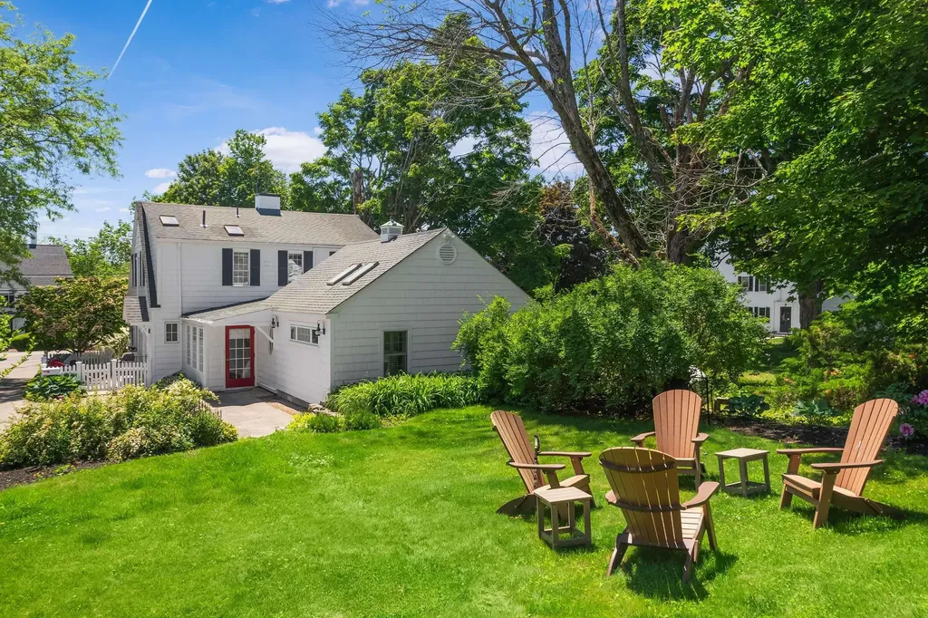 152 York Street York ME 03909