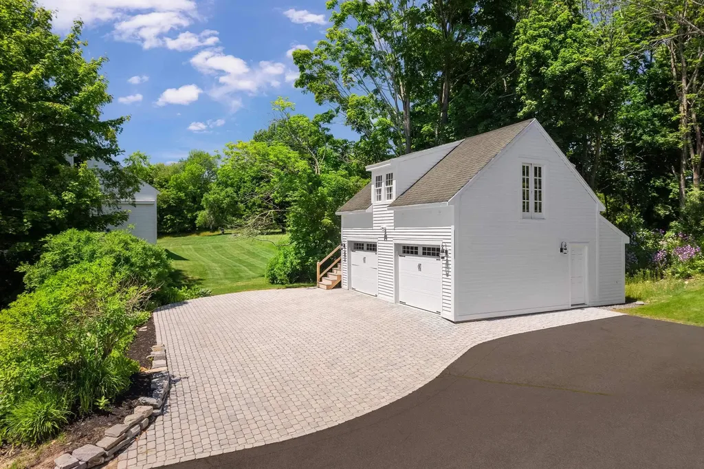 152 York Street York ME 03909