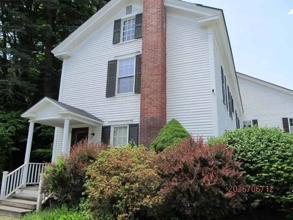 28 Olcott Lane Charlestown NH 03603