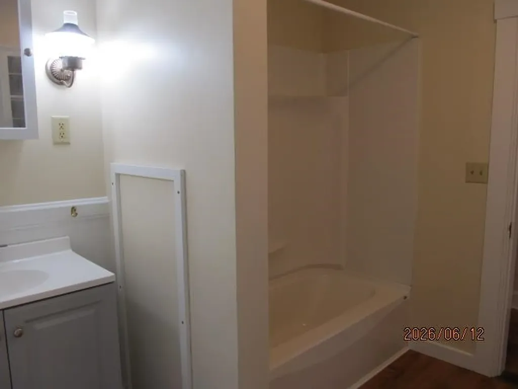 28 Olcott Lane Charlestown NH 03603
