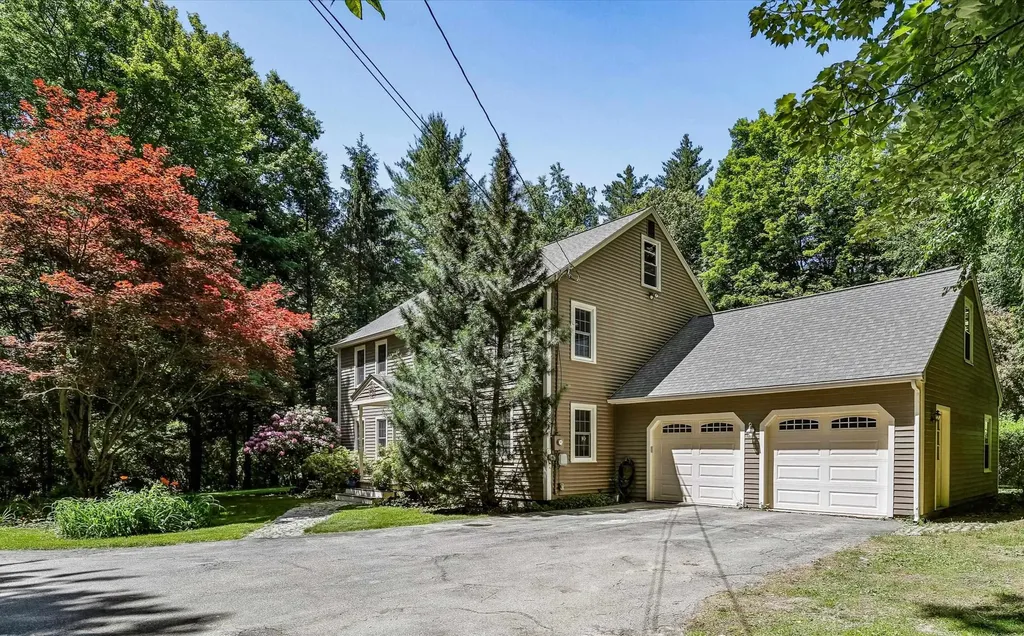 17 Candlewood Drive Amherst NH 03031