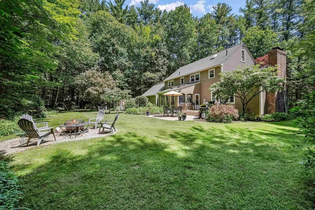 17 Candlewood Drive Amherst NH 03031